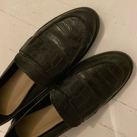 Black loafers. - Picture 2 of 3
